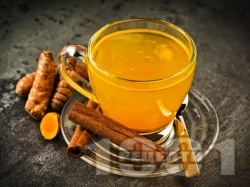 Здравословен традиционен чай от куркума - снимка на рецептата